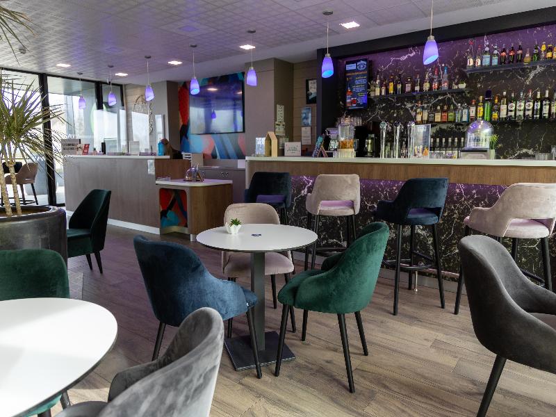 CAMPANILE BELFORT MONTBELIARD - Gare La Jonxion - Bar
