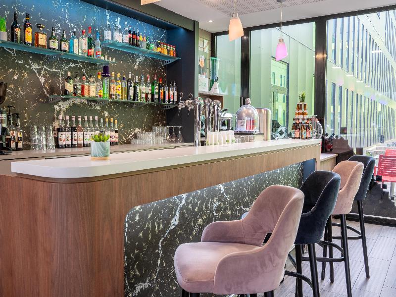 CAMPANILE BELFORT MONTBELIARD - Gare La Jonxion - Bar