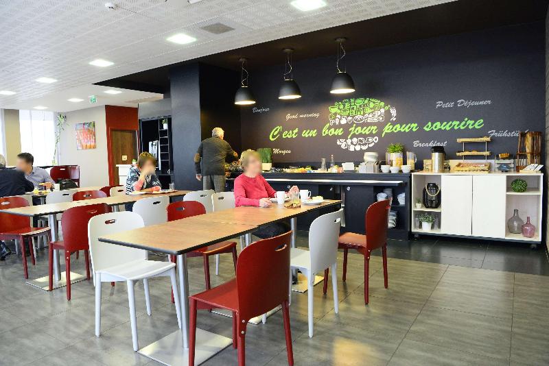 CAMPANILE BELFORT MONTBELIARD - Gare La Jonxion - Restoran