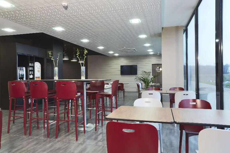 CAMPANILE BELFORT MONTBELIARD - Gare La Jonxion - Restoran