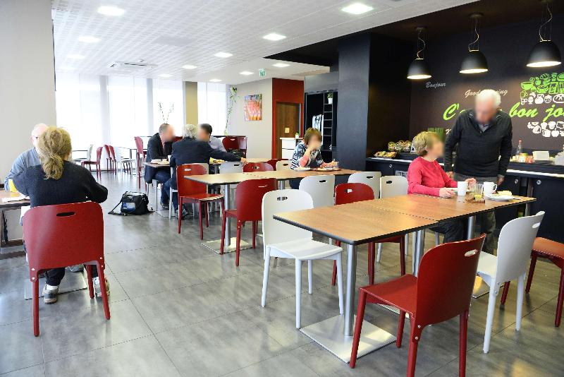 CAMPANILE BELFORT MONTBELIARD - Gare La Jonxion - Restoran