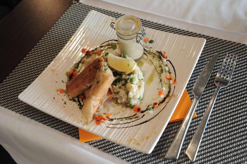 KYRIAD DIEPPE - Saint Aubin sur Scie - Restoran