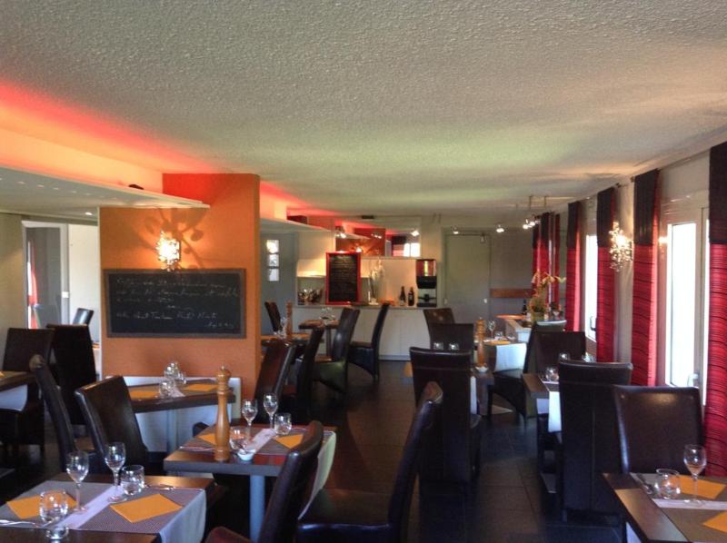 KYRIAD DIEPPE - Saint Aubin sur Scie - Restoran