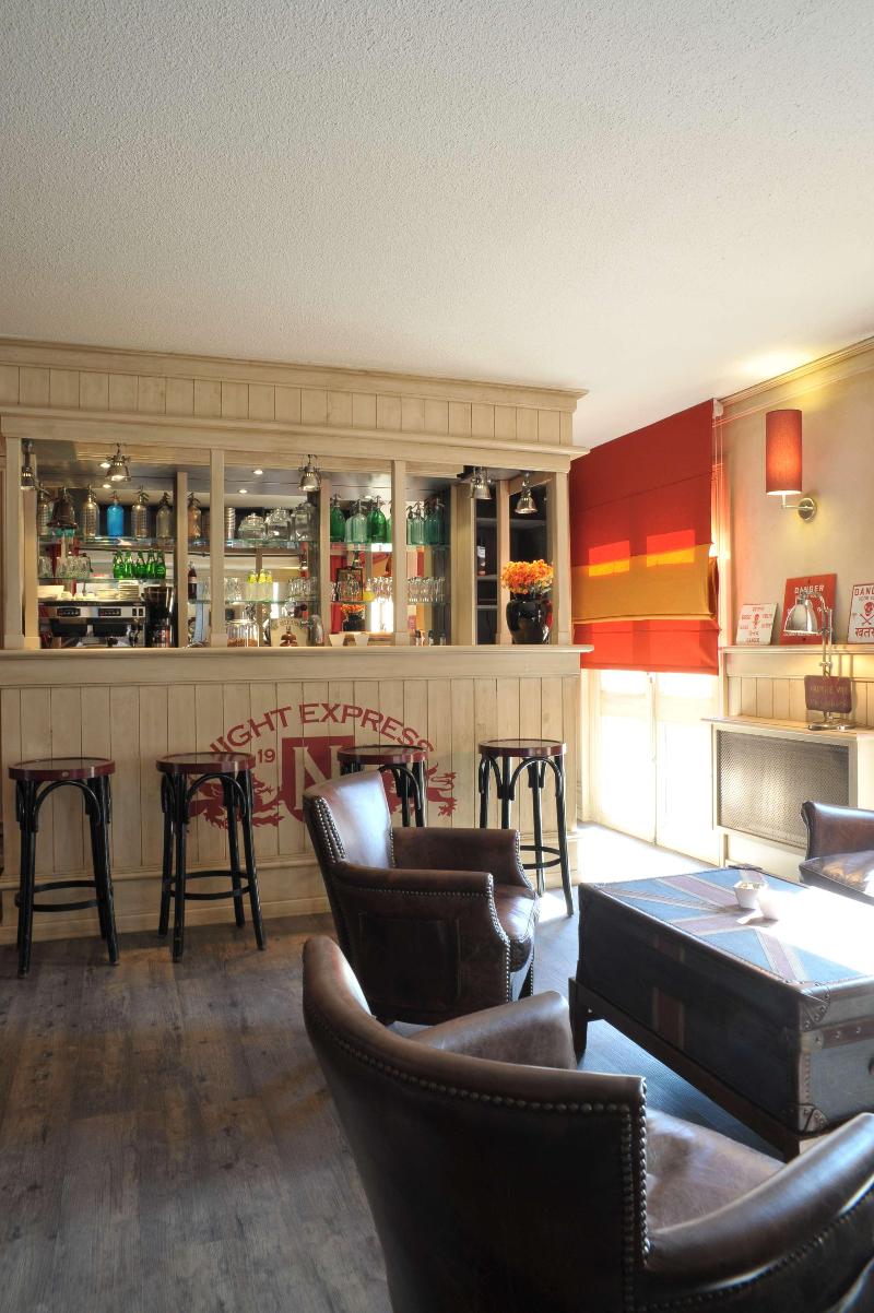 Kyriad Cholet - Bar