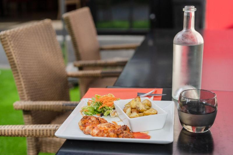 Kyriad Cholet - Restoran
