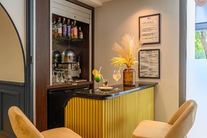 Kyriad Vannes Centre Ville - Bar