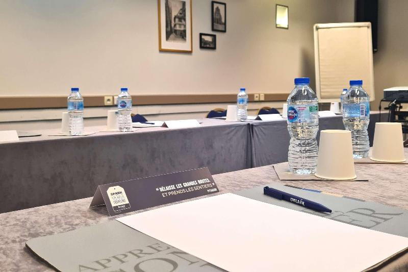 Kyriad Vannes Centre Ville - Toplantı