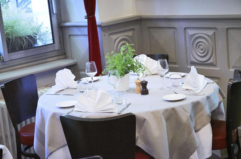 Kyriad Vannes Centre Ville - Restoran