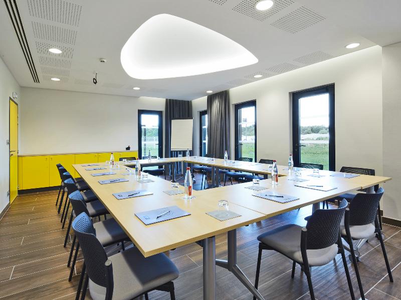 Kyriad Prestige PAU Zenith Palais des Sports - Toplantı