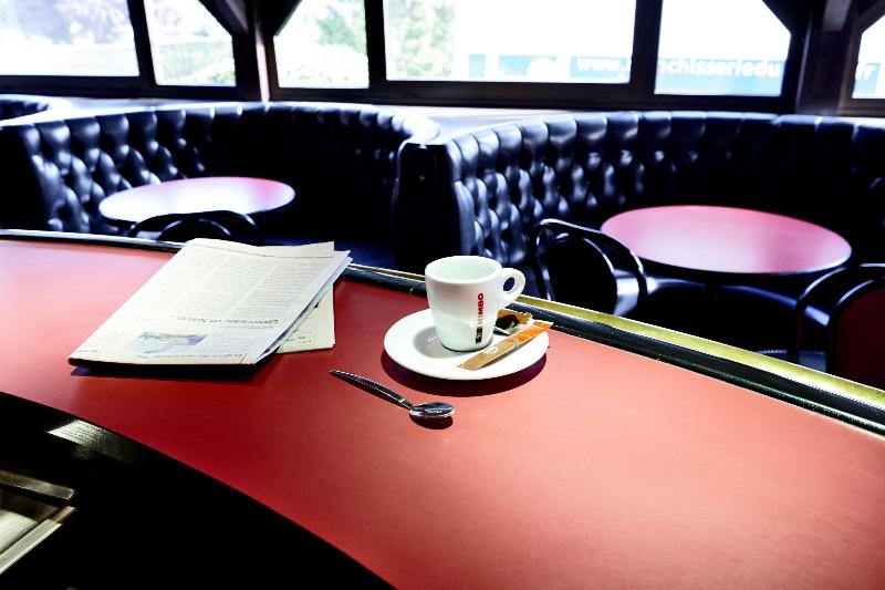 Kyriad Laval - Bar
