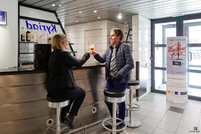 Kyriad Prestige Les Sables D'Olonne Plage - Plage - Bar
