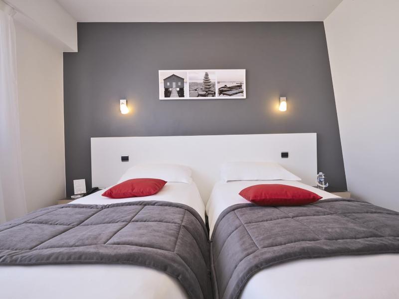Kyriad Prestige Les Sables D'Olonne Plage - Plage - Oda