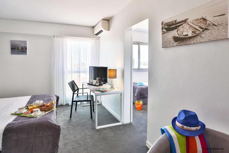 Kyriad Prestige Les Sables D'Olonne Plage - Plage - Oda