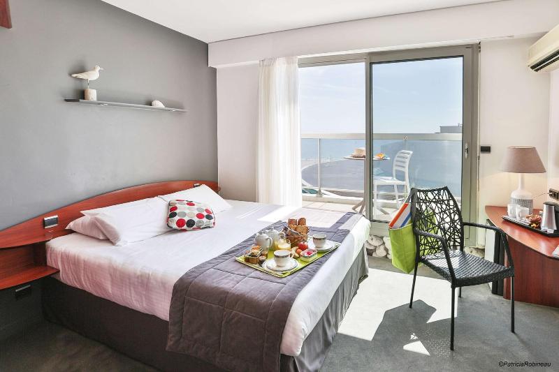 Kyriad Prestige Les Sables D'Olonne Plage - Plage - Oda