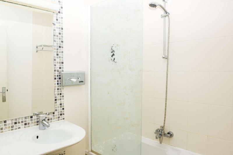 Kyriad Prestige Les Sables D'Olonne Plage - Plage - Oda