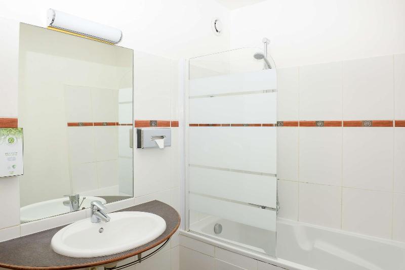 Kyriad Prestige Les Sables D'Olonne Plage - Plage - Oda