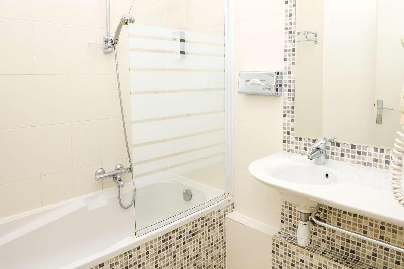 Kyriad Prestige Les Sables D'Olonne Plage - Plage - Oda