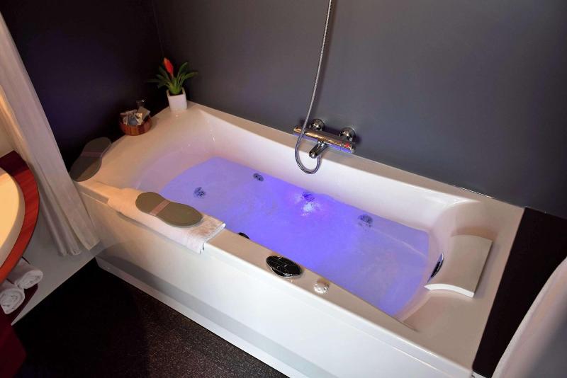 Kyriad Prestige Les Sables D'Olonne Plage - Plage - Oda