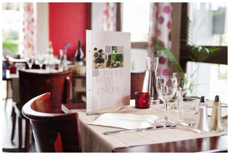 Kyriad Lyon Sud Saint Genis Laval - Restoran