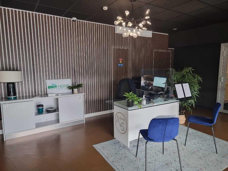 Brit Hotel Marseille Aeroport A&S - Lobi