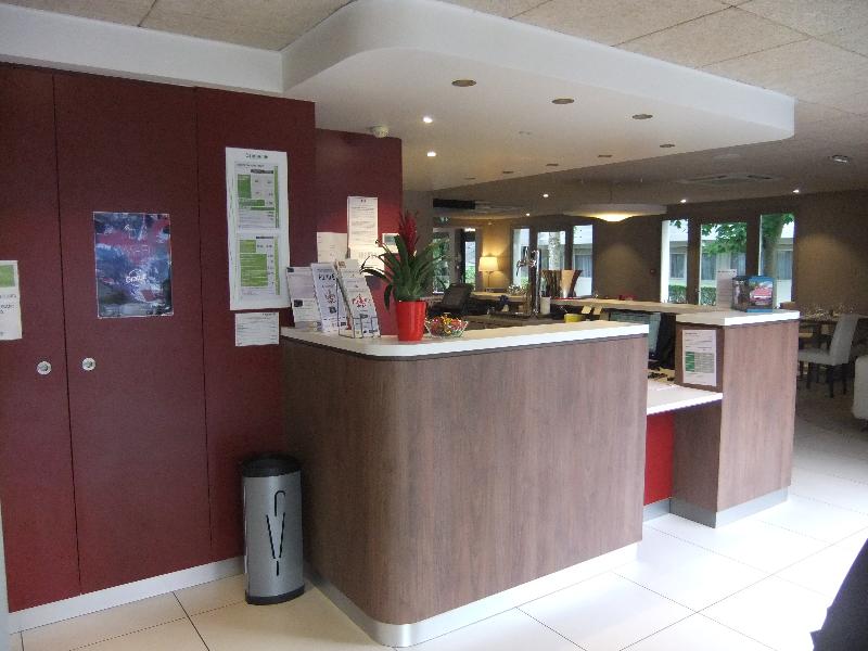 Campanile Reims Sud - Bezannes - Lobi