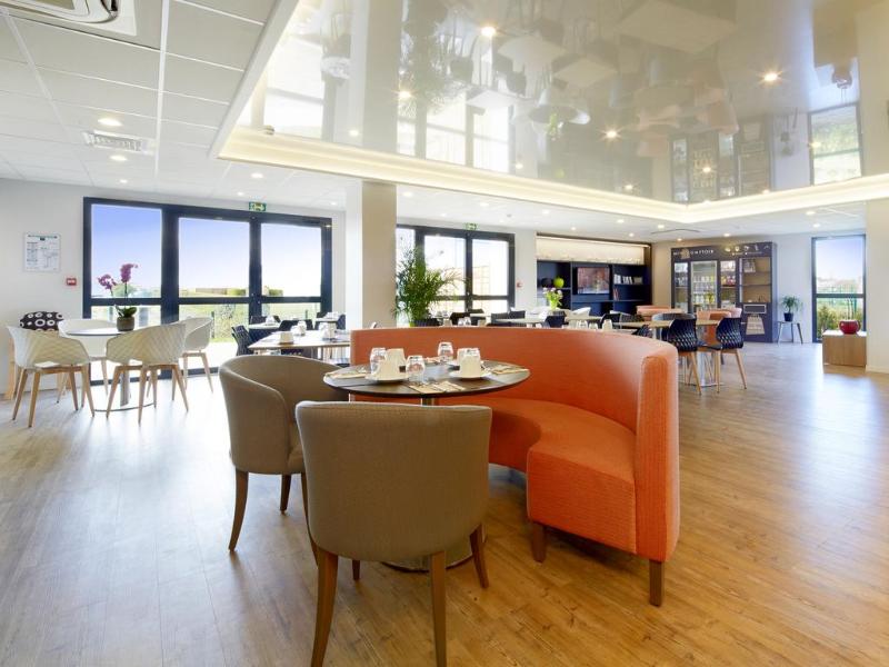 Kyriad Prestige Residence Cabourg Dives sur Mer - Restoran