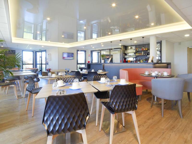 Kyriad Prestige Residence Cabourg Dives sur Mer - Restoran