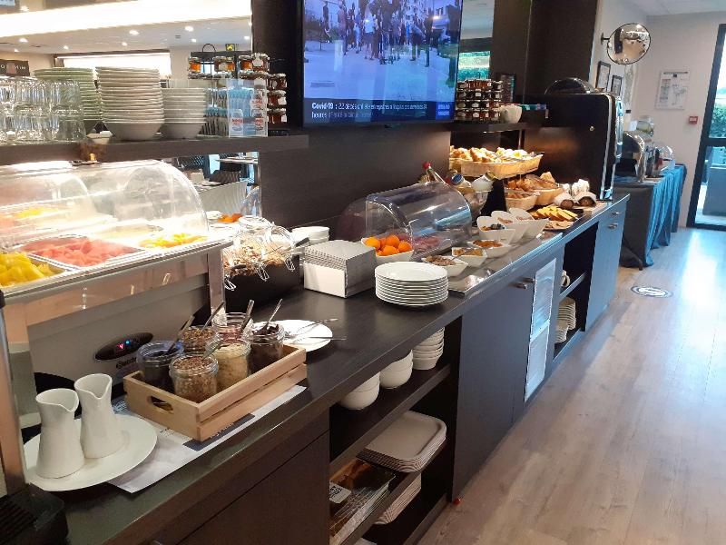 Kyriad Prestige Residence Cabourg Dives sur Mer - Restoran