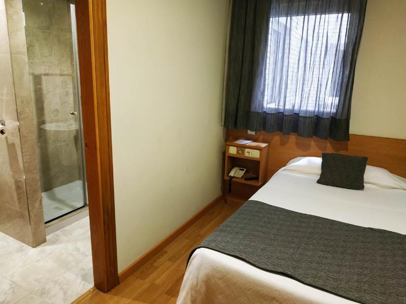 Iraipe izaga Hostal - Oda