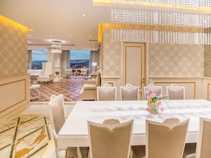The Biltmore Hotel Tbilisi - Oda