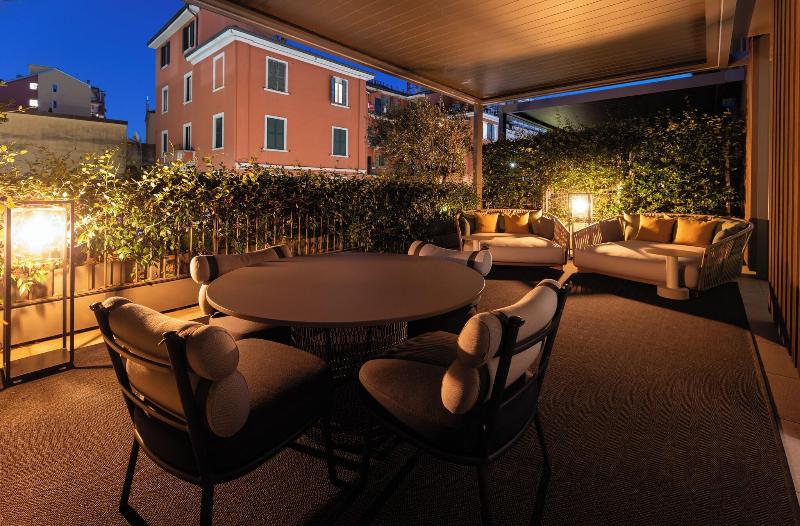 Hotel Viu Milan - Teras