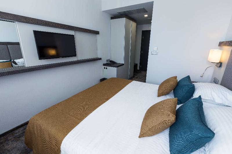 Best Western Plus Premium Inn - Oda