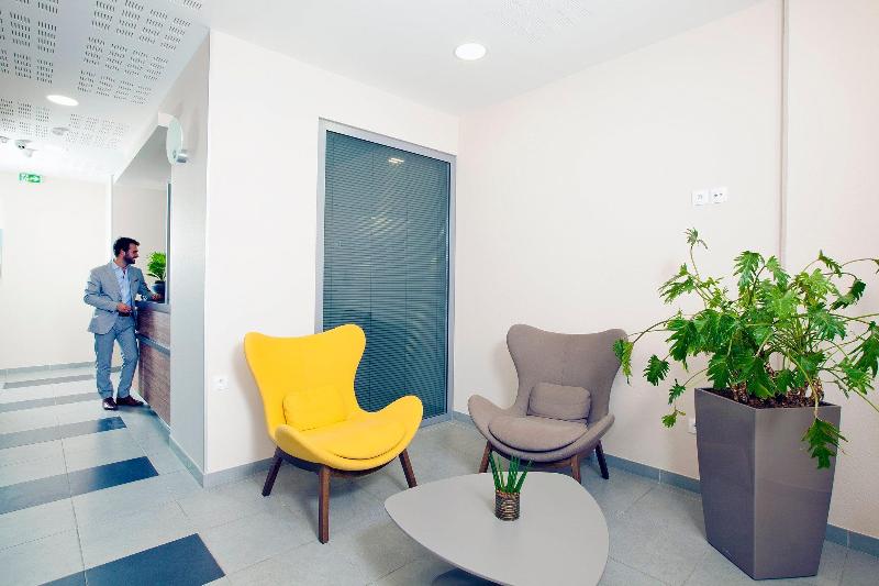 Sejours & Affaires Paris Bagneux - Lobi
