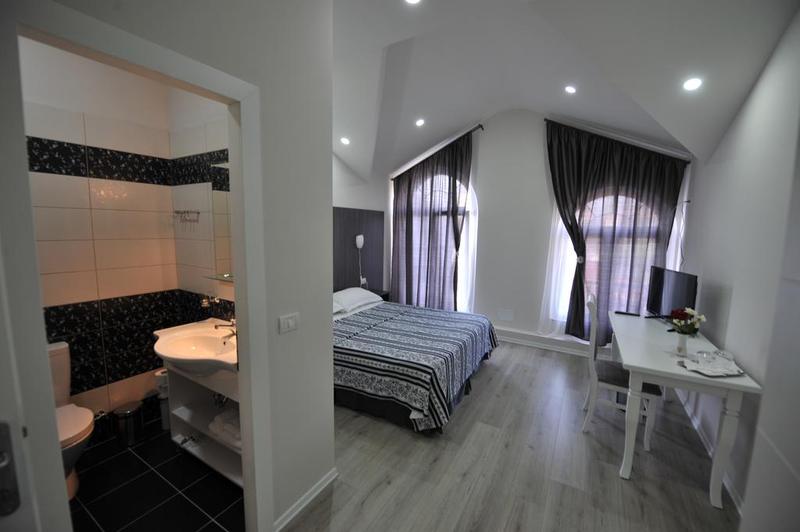 Rose Garden Hotel - Oda