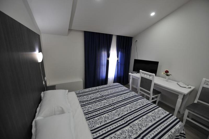 Rose Garden Hotel - Oda