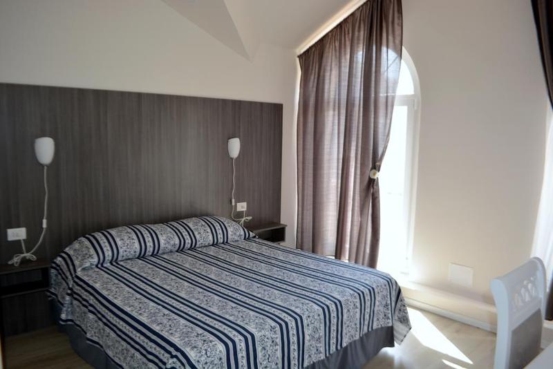 Rose Garden Hotel - Oda