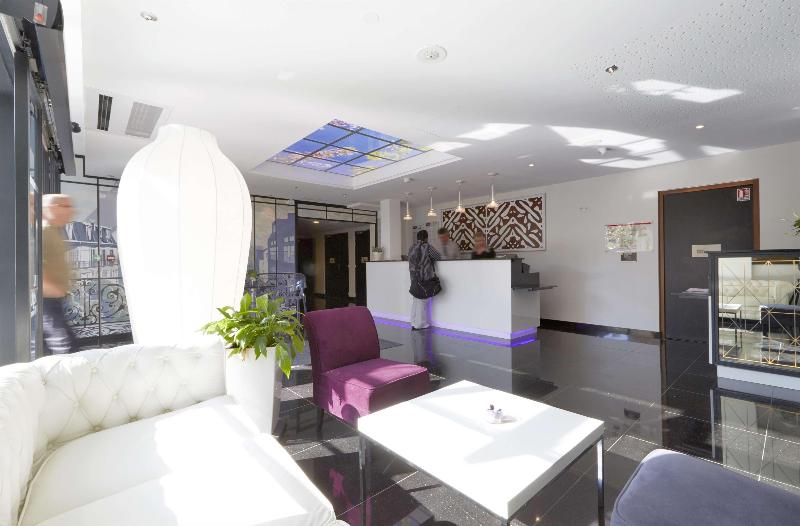 Kyriad Saint Quentin En Yvelines Montigny - Lobi