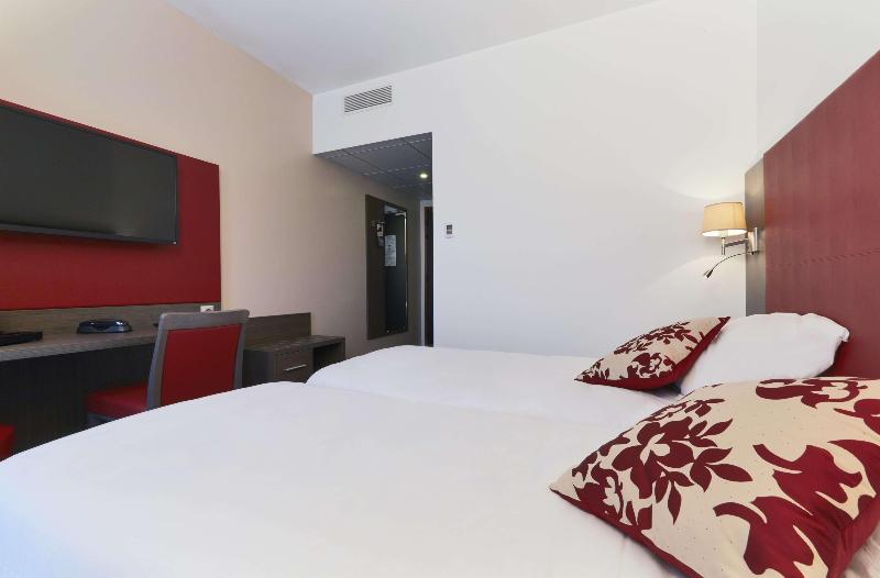 Kyriad Saint Quentin En Yvelines Montigny - Oda