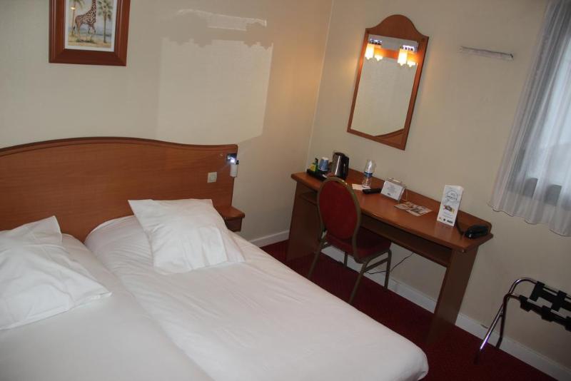 Kyriad Saint Quentin En Yvelines Montigny - Oda