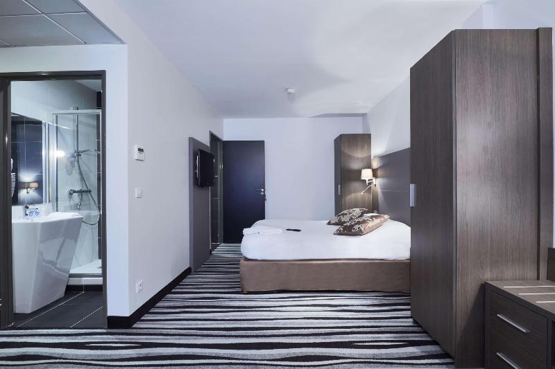 Kyriad Saint Quentin En Yvelines Montigny - Oda