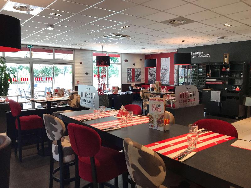 Kyriad Aix Les Milles - Plan De Campagne - Restoran