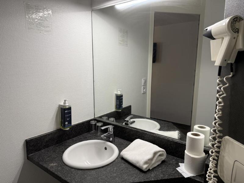 BRIT HOTEL BESANCON L HORLOGE - Oda