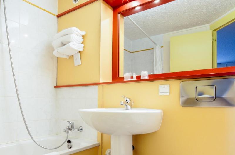 Comfort Hotel Montlucon - Genel