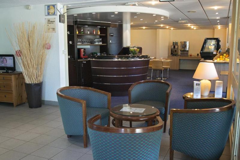 Kyriad Nemours - Bar