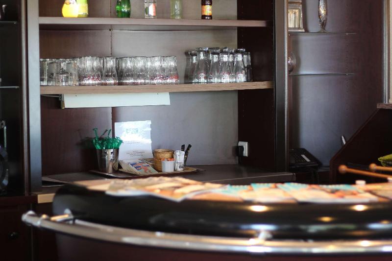 Kyriad Nemours - Bar