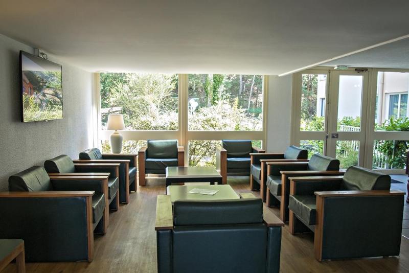 Kyriad Nemours - Genel