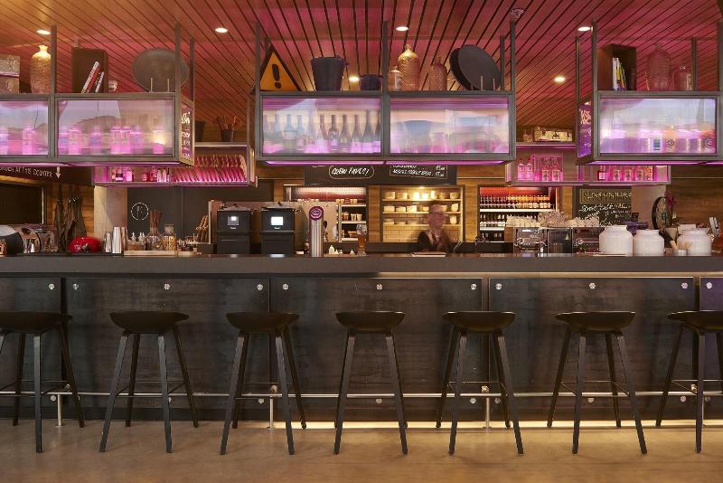 Moxy Frankfurt Airport - Bar
