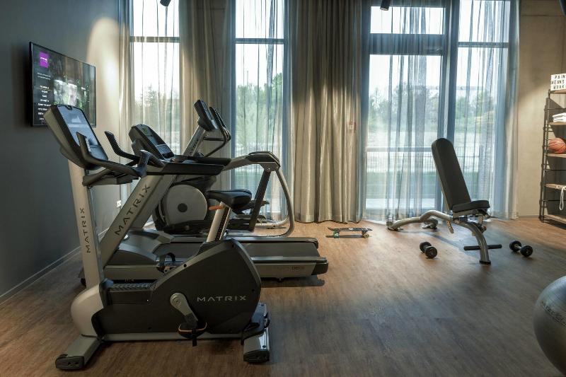 Moxy Frankfurt Airport - Aktivite