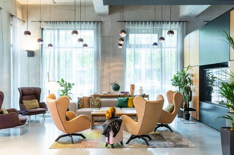 Moxy Frankfurt Airport - Genel
