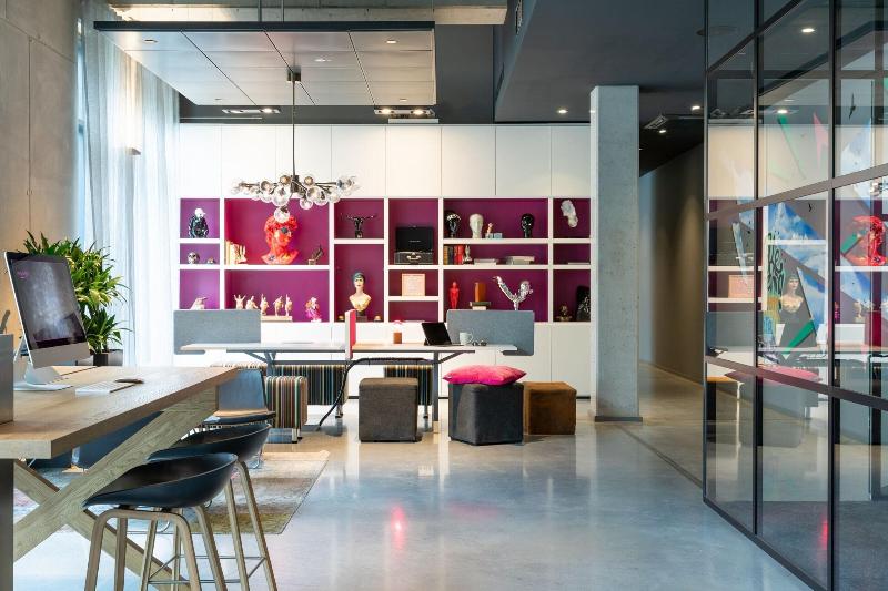 Moxy Frankfurt Airport - Genel